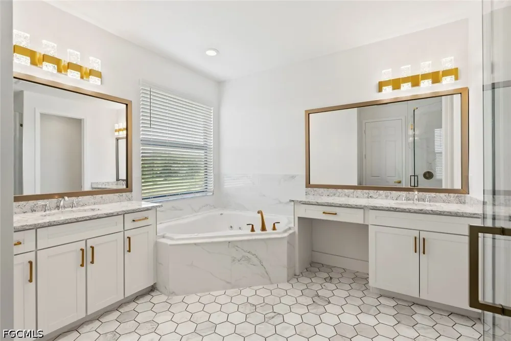 Meadowrun Circle Fort Myers, FL 33913
