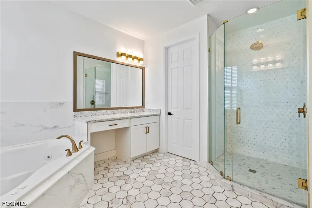 Meadowrun Circle Fort Myers, FL 33913