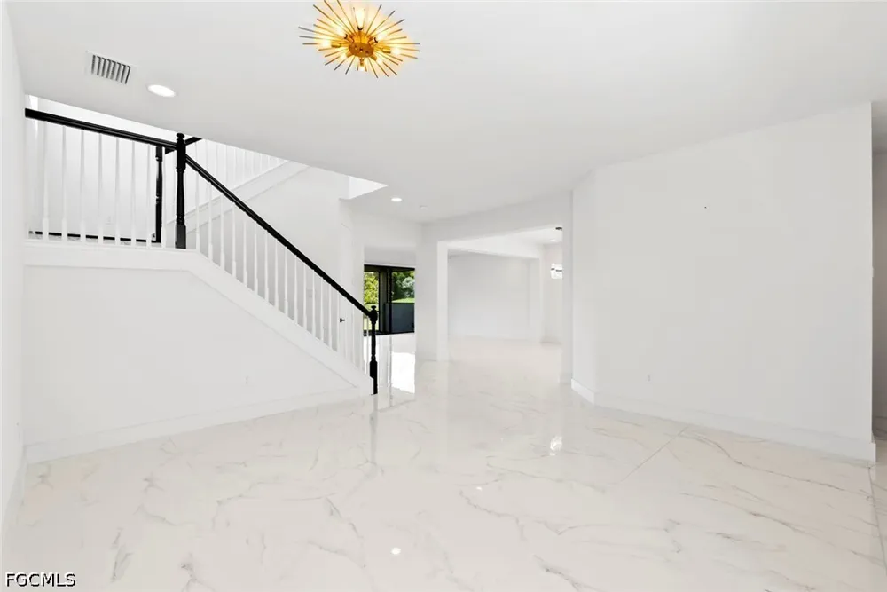 Meadowrun Circle Fort Myers, FL 33913