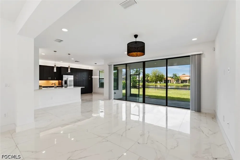 Meadowrun Circle Fort Myers, FL 33913