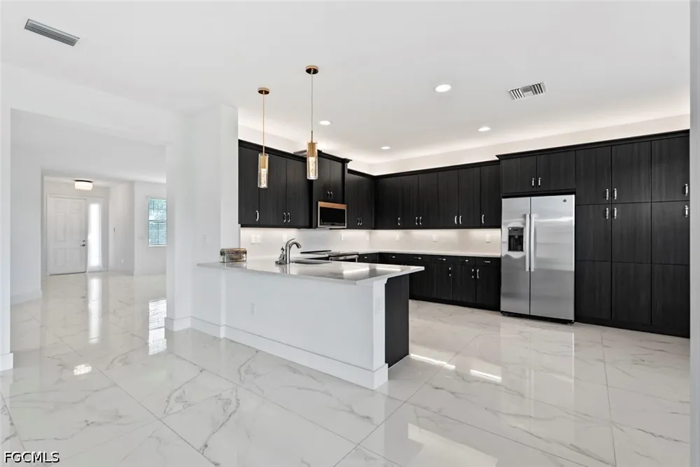 Meadowrun Circle Fort Myers, FL 33913