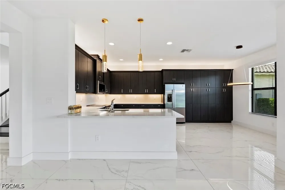 Meadowrun Circle Fort Myers, FL 33913