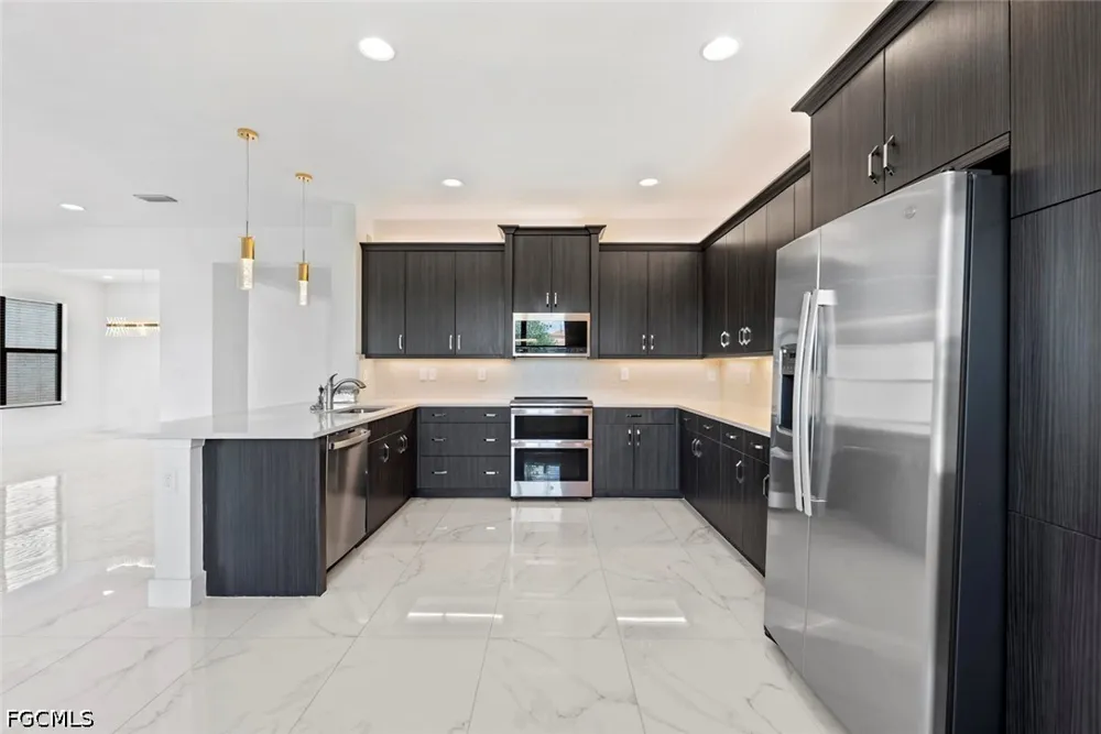 Meadowrun Circle Fort Myers, FL 33913