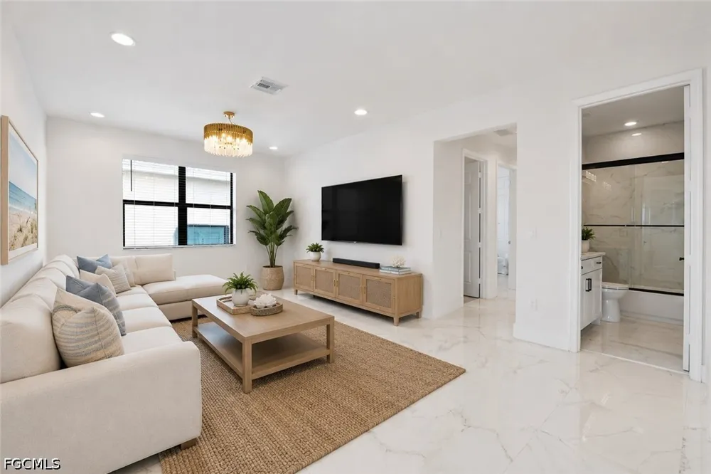 Meadowrun Circle Fort Myers, FL 33913