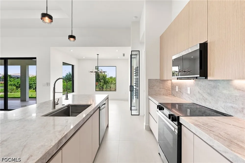 NE 15th Street Cape Coral, FL 33909