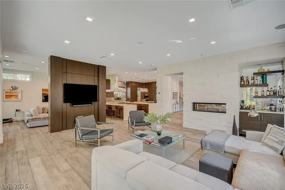 11827 Oakland Hills Drive Las Vegas, NV 89141