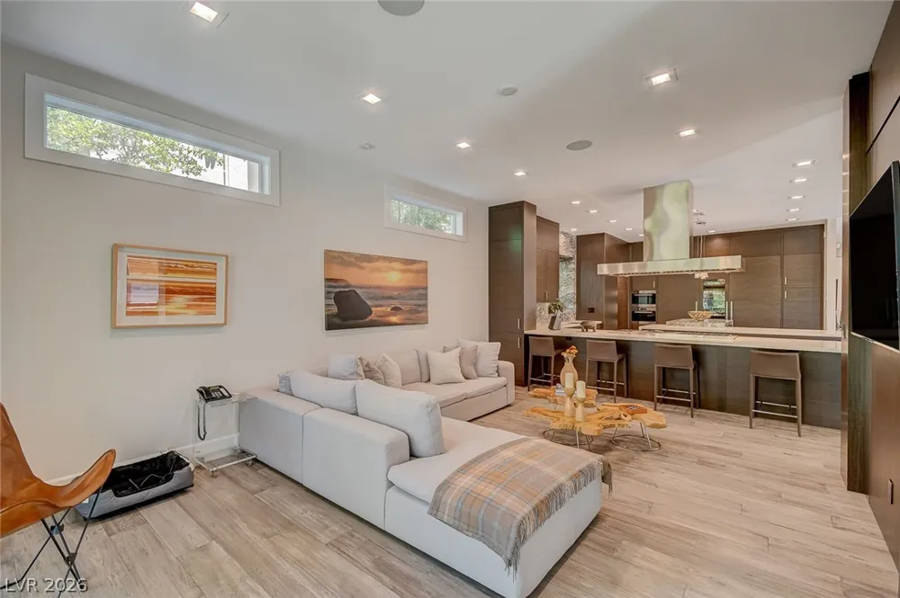 11827 Oakland Hills Drive Las Vegas, NV 89141