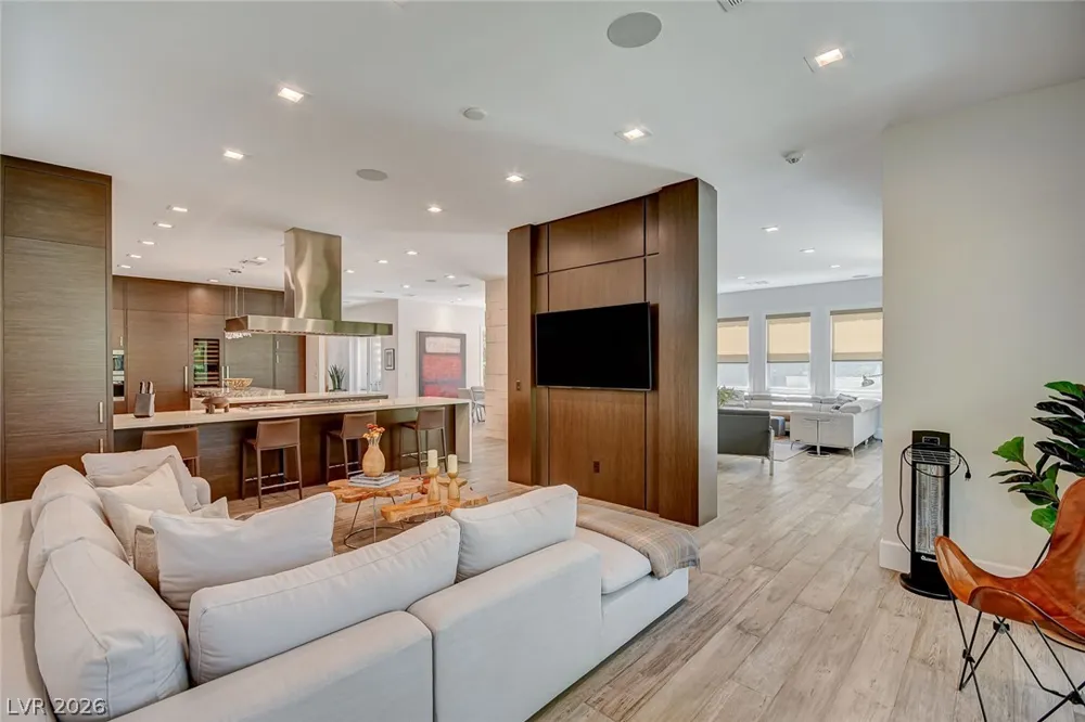 11827 Oakland Hills Drive Las Vegas, NV 89141