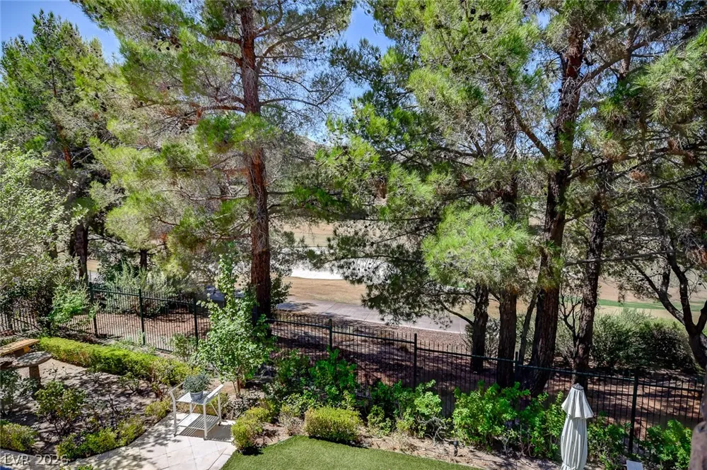 11827 Oakland Hills Drive Las Vegas, NV 89141