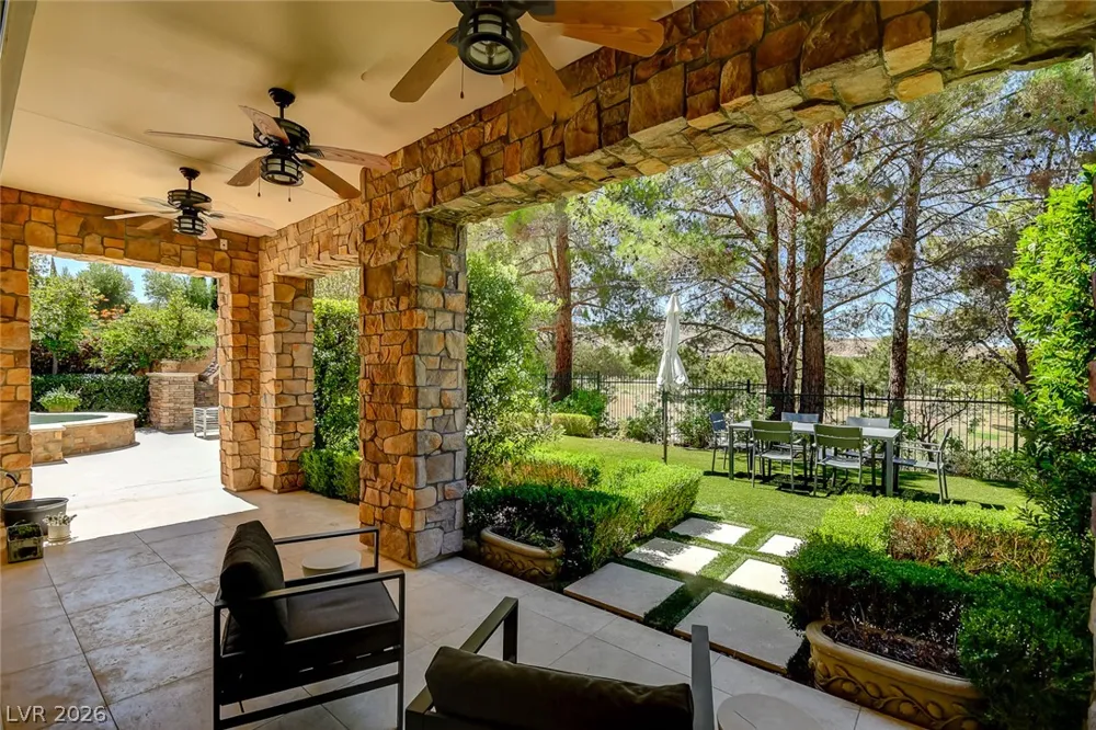 11827 Oakland Hills Drive Las Vegas, NV 89141