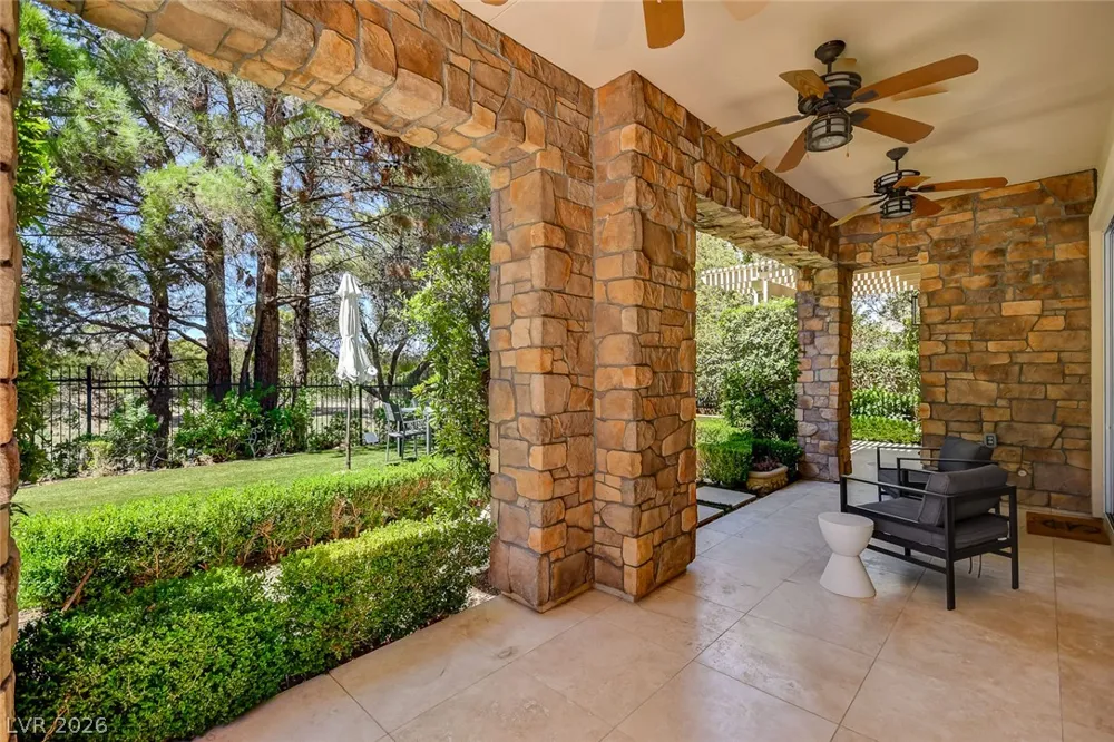 11827 Oakland Hills Drive Las Vegas, NV 89141