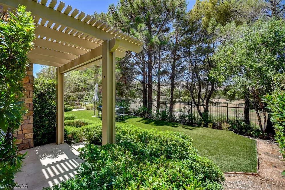 11827 Oakland Hills Drive Las Vegas, NV 89141