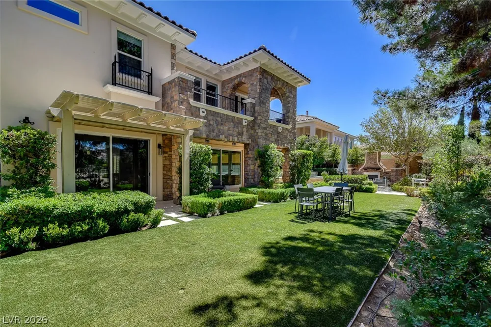 11827 Oakland Hills Drive Las Vegas, NV 89141