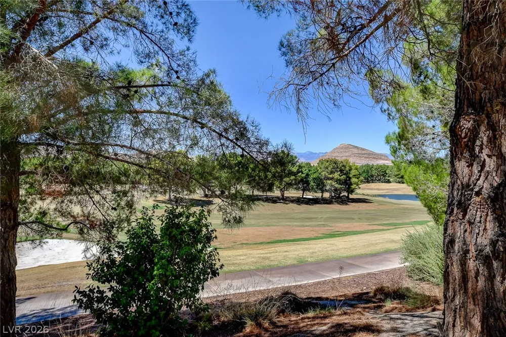 11827 Oakland Hills Drive Las Vegas, NV 89141
