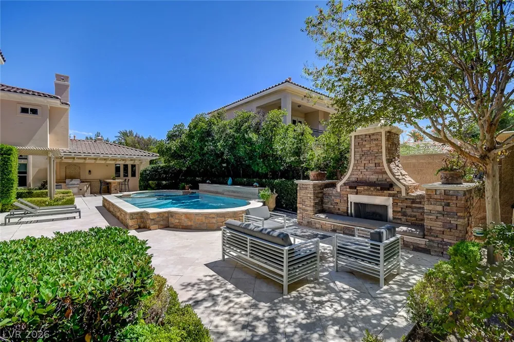 11827 Oakland Hills Drive Las Vegas, NV 89141