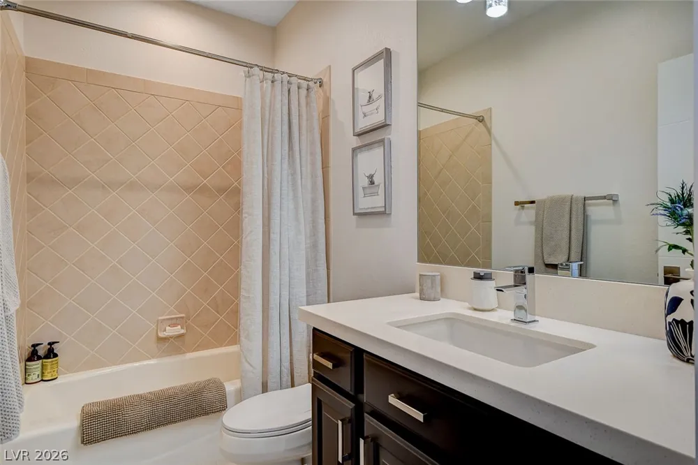 11827 Oakland Hills Drive Las Vegas, NV 89141