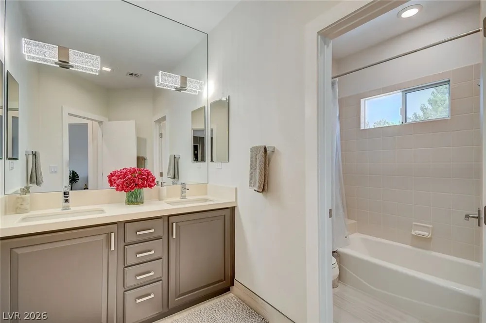 11827 Oakland Hills Drive Las Vegas, NV 89141
