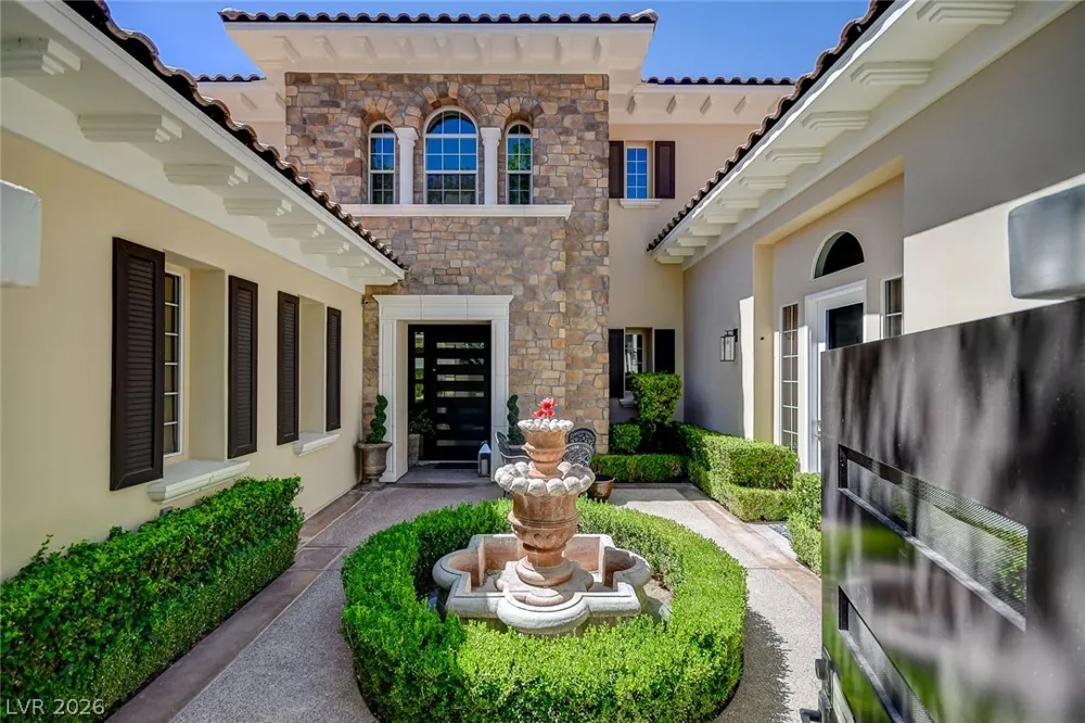 11827 Oakland Hills Drive Las Vegas, NV 89141