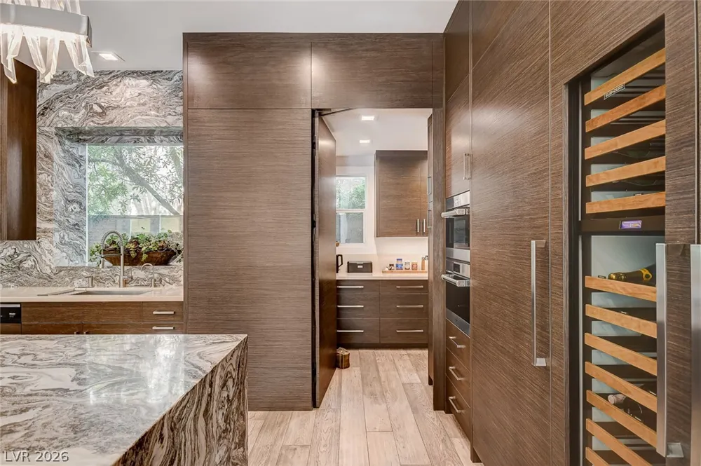 11827 Oakland Hills Drive Las Vegas, NV 89141
