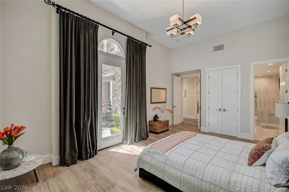 11827 Oakland Hills Drive Las Vegas, NV 89141
