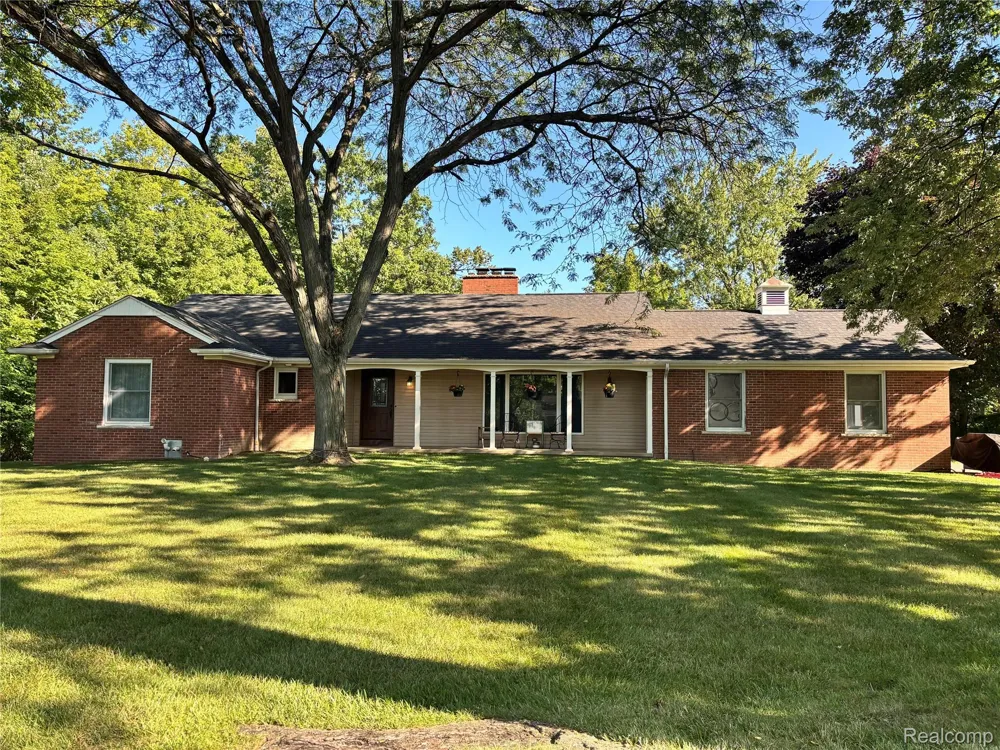 830 W Gilford Road Caro City, MI 48723