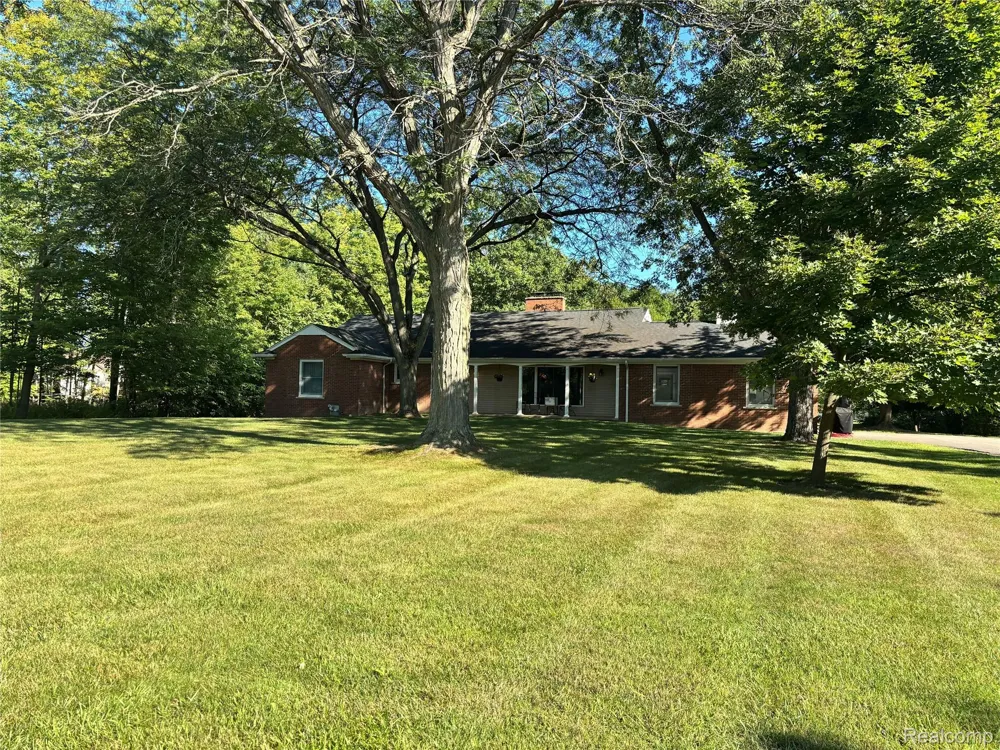 830 W Gilford Road Caro City, MI 48723