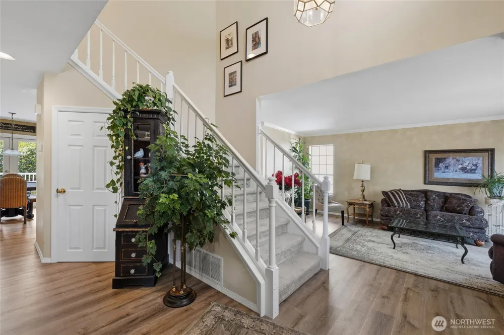 13011 SE 221st PL Kent, WA 98031