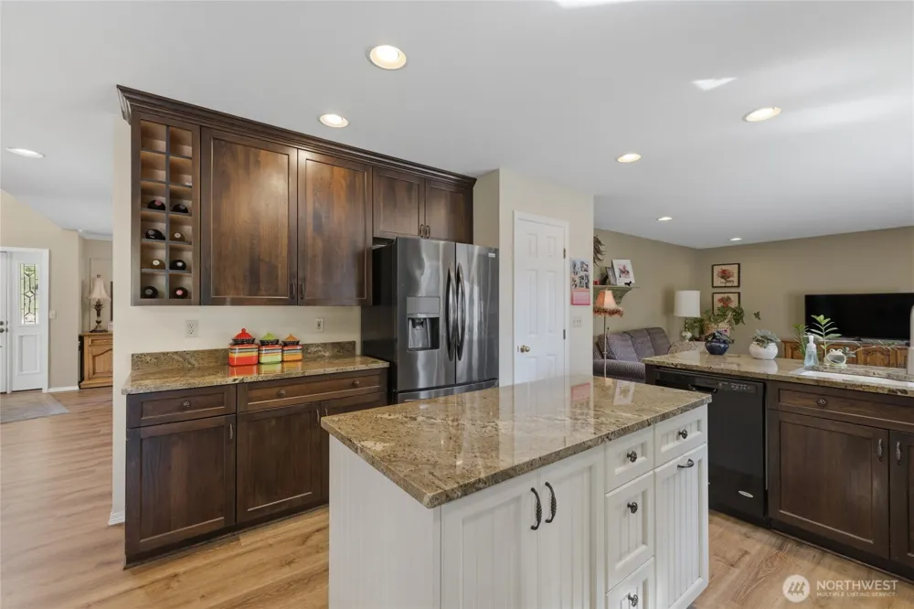 13011 SE 221st PL Kent, WA 98031