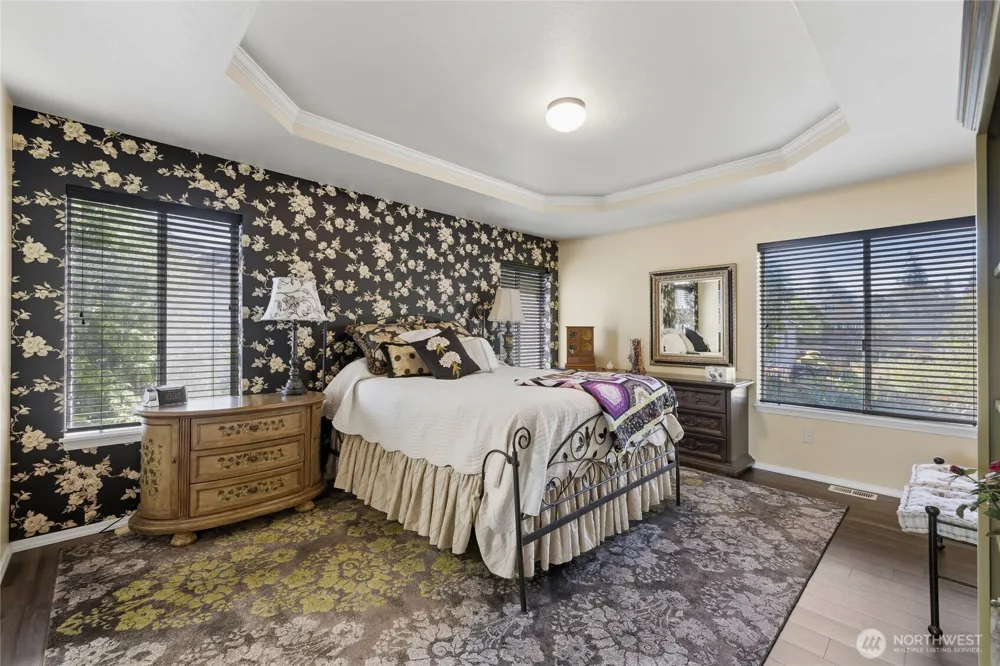 13011 SE 221st PL Kent, WA 98031
