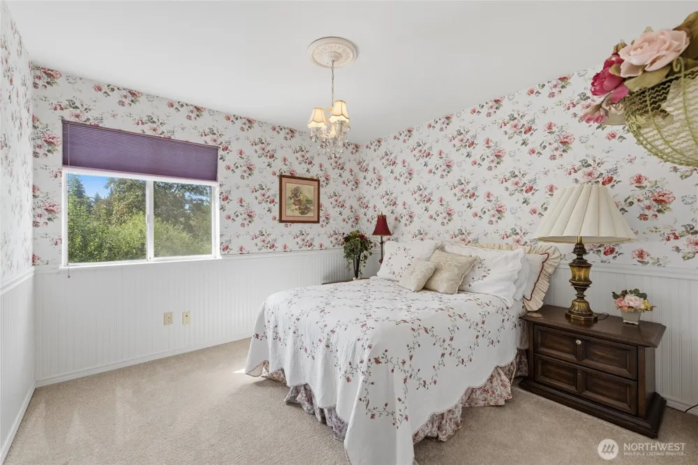 13011 SE 221st PL Kent, WA 98031