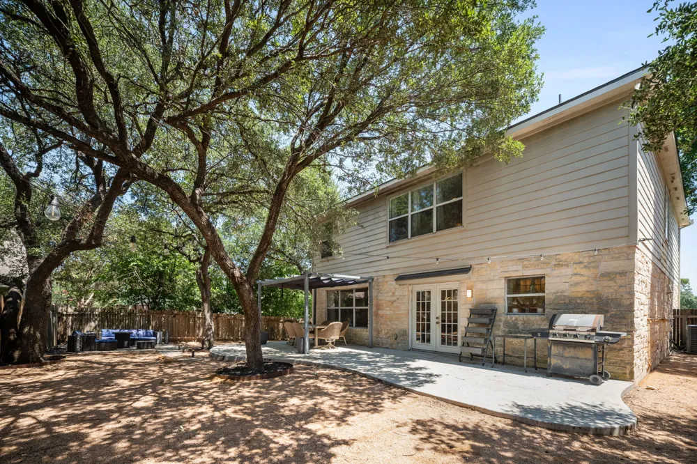 1109 Heritage Park Drive Cedar Park, TX 78613