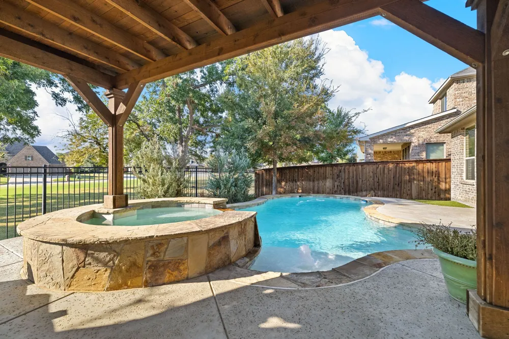 404 Lake Livingston Trail McKinney, TX 75071