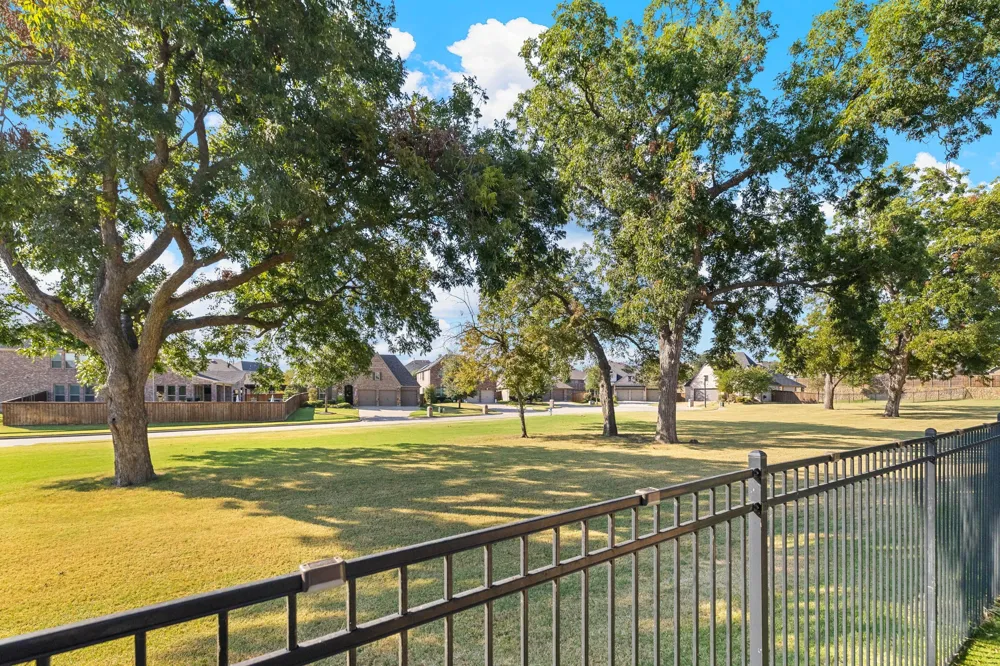 404 Lake Livingston Trail McKinney, TX 75071