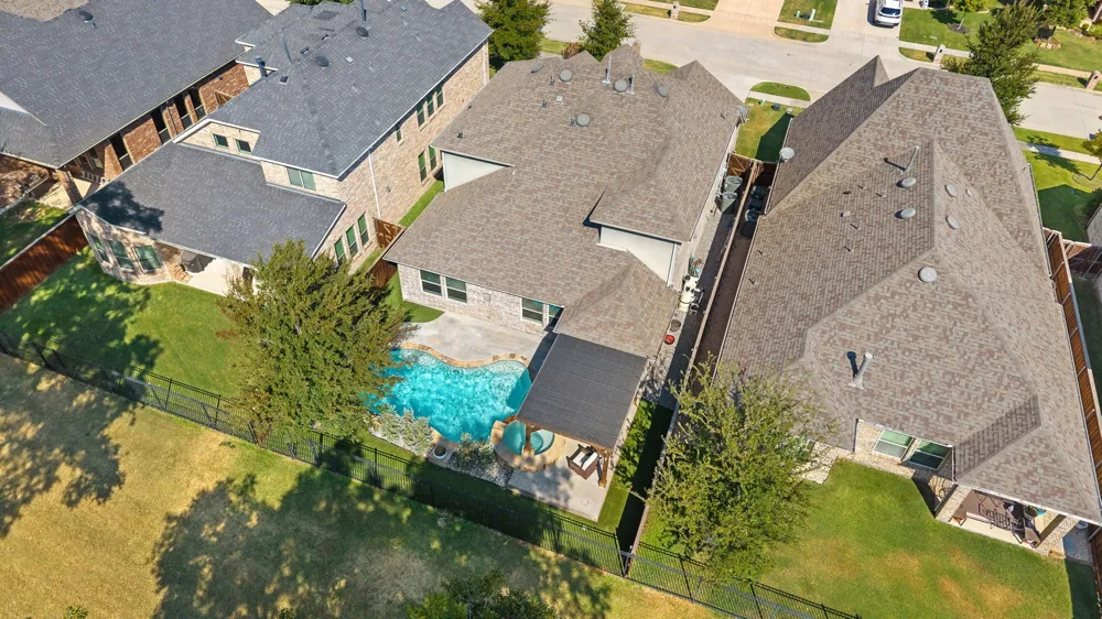 404 Lake Livingston Trail McKinney, TX 75071