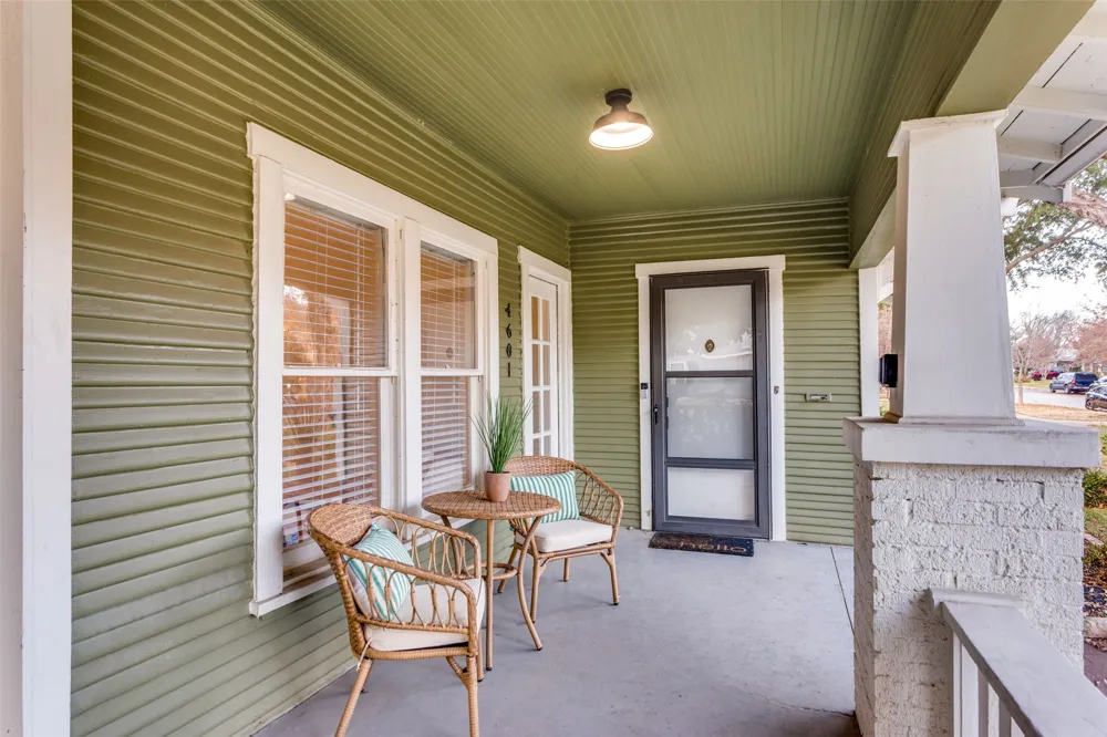 25 Hulen Street Fort Worth, TX 76107