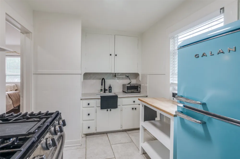 25 Hulen Street Fort Worth, TX 76107