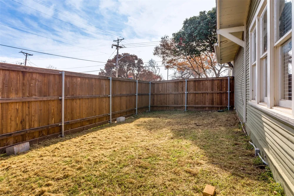 25 Hulen Street Fort Worth, TX 76107
