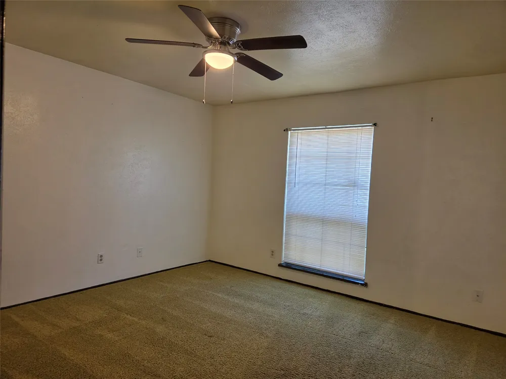 8902 VERNON Rowlett, TX 75088