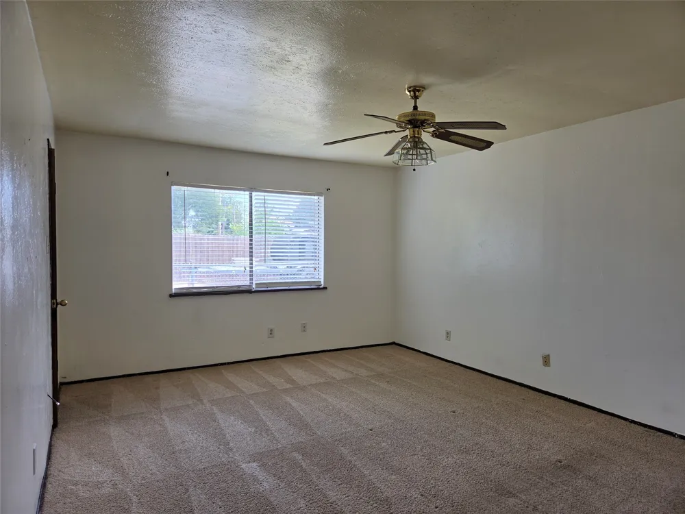8902 VERNON Rowlett, TX 75088