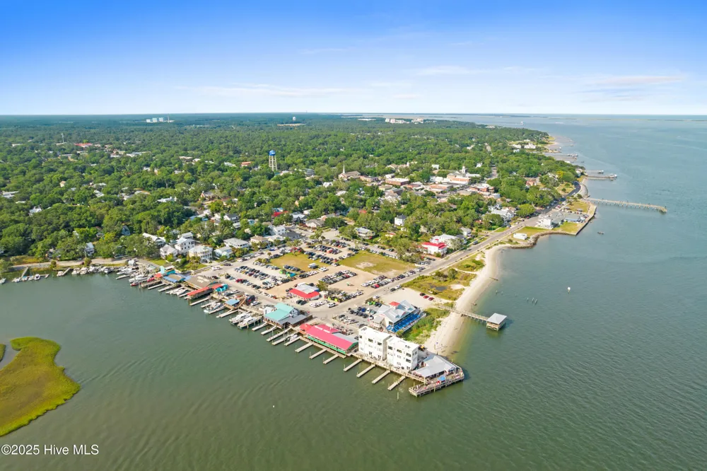 356 Drayton Road Southport, NC 28461