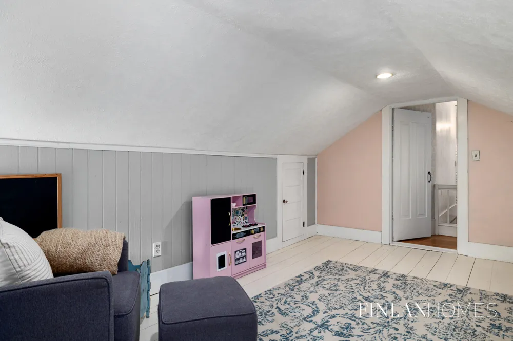 9361 Nugent Avenue NE Rockford, MI 49341