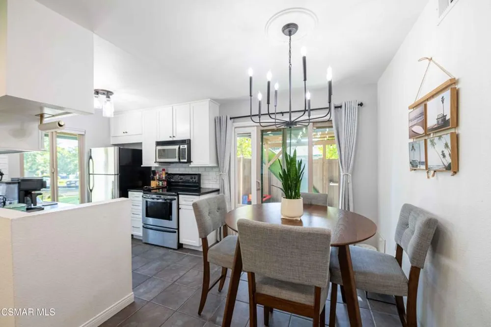 2278 Moss Court Thousand Oaks, CA 91362
