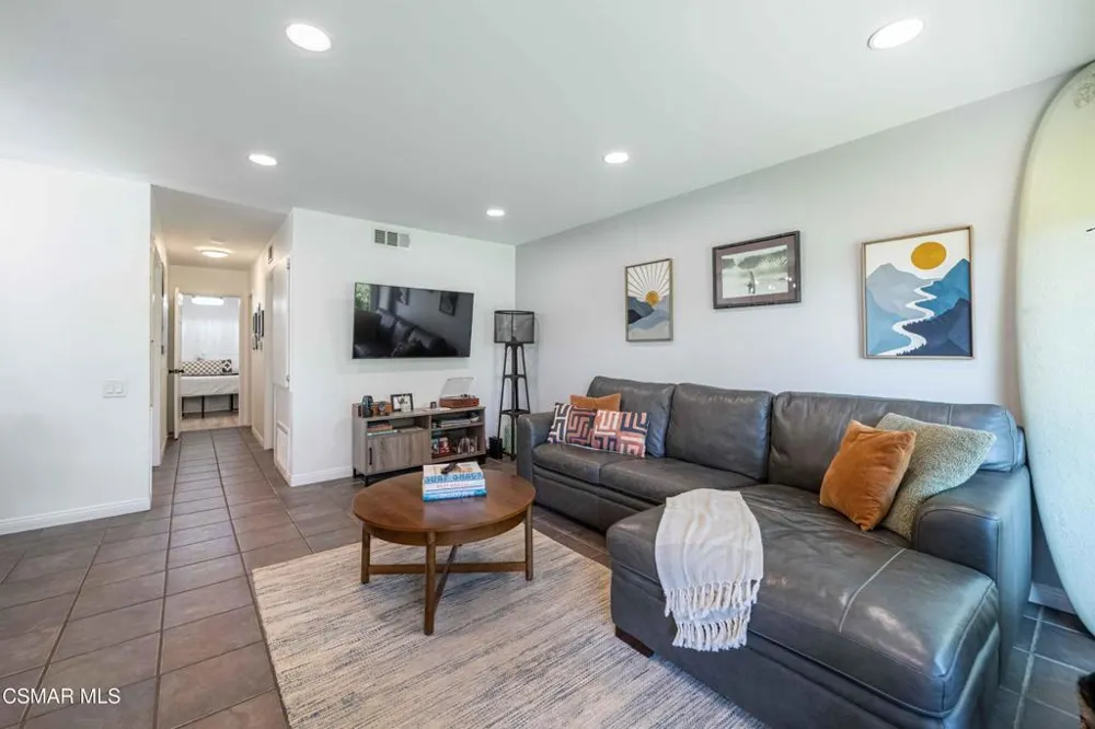 2278 Moss Court Thousand Oaks, CA 91362