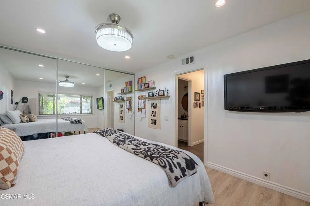 2278 Moss Court Thousand Oaks, CA 91362