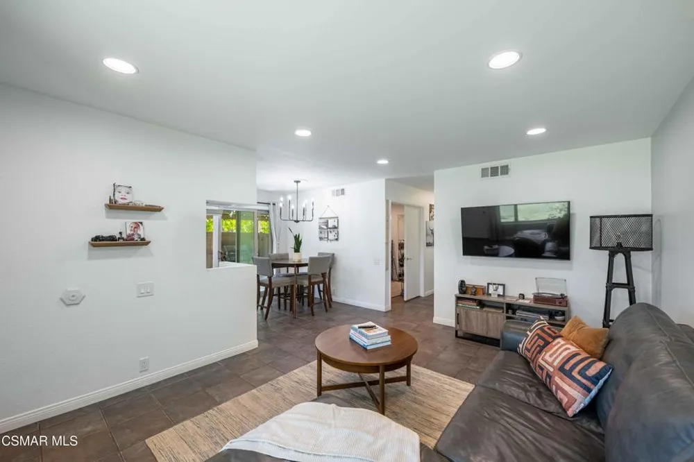 2278 Moss Court Thousand Oaks, CA 91362