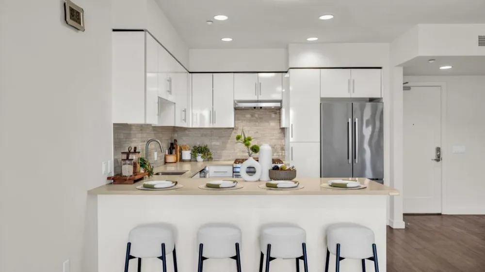 555 Innes Avenue #313 San Francisco, CA 94124