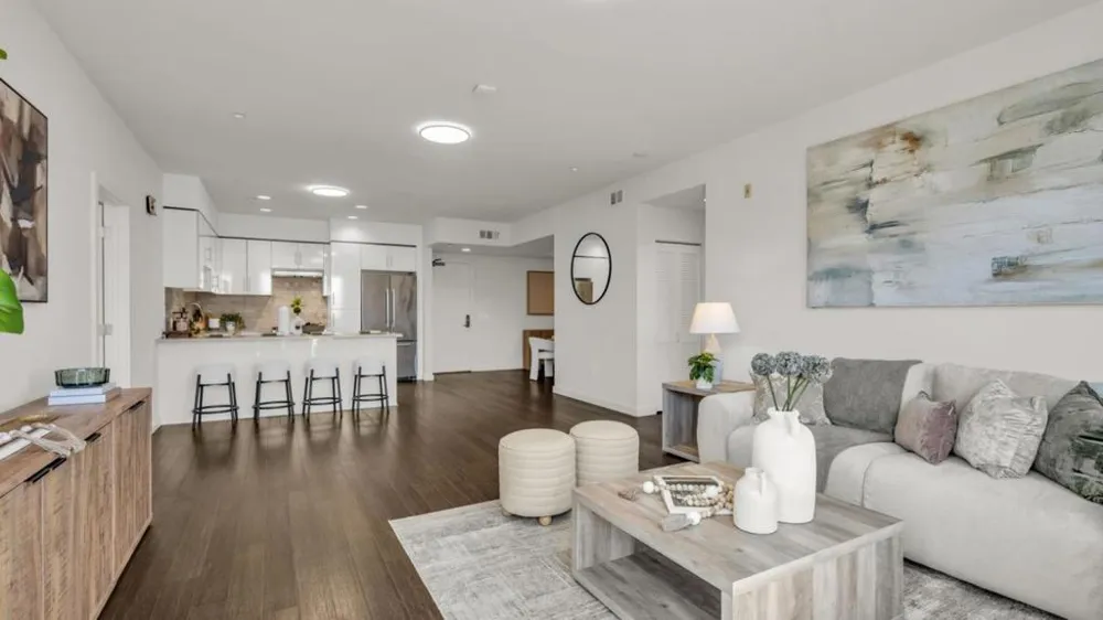 555 Innes Avenue #313 San Francisco, CA 94124