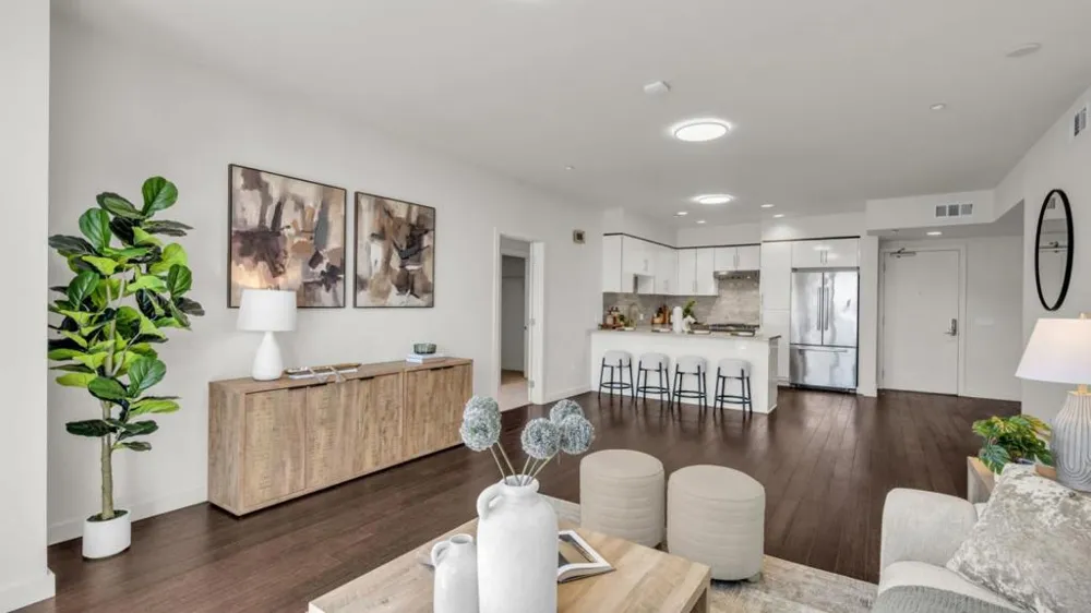 555 Innes Avenue #313 San Francisco, CA 94124