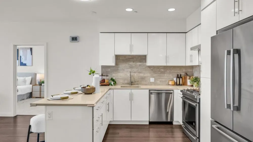 555 Innes Avenue #313 San Francisco, CA 94124