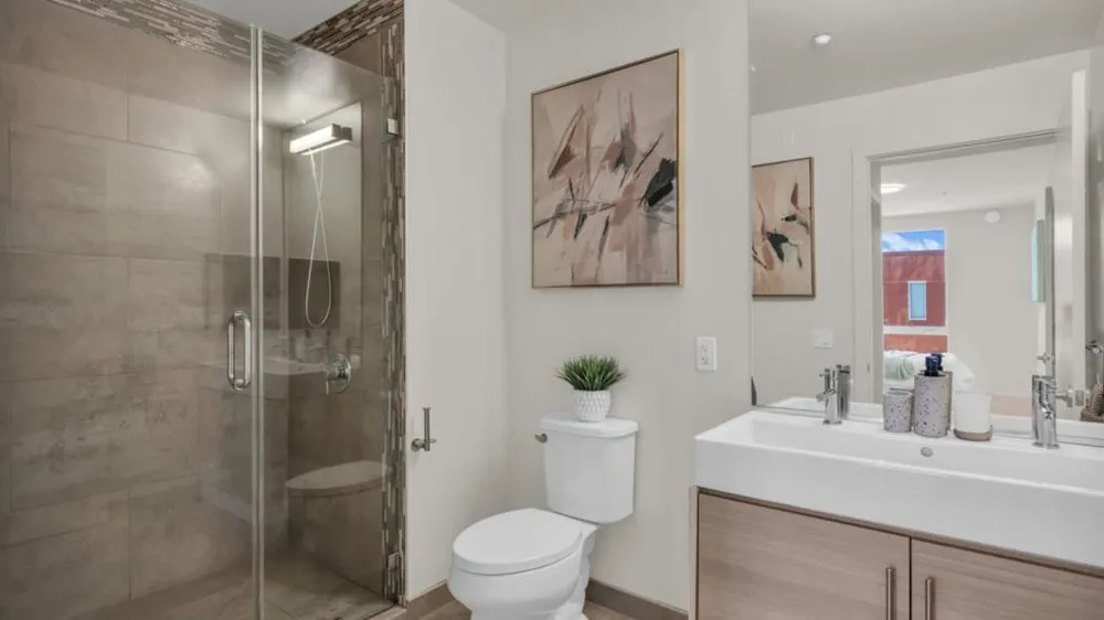 555 Innes Avenue #313 San Francisco, CA 94124